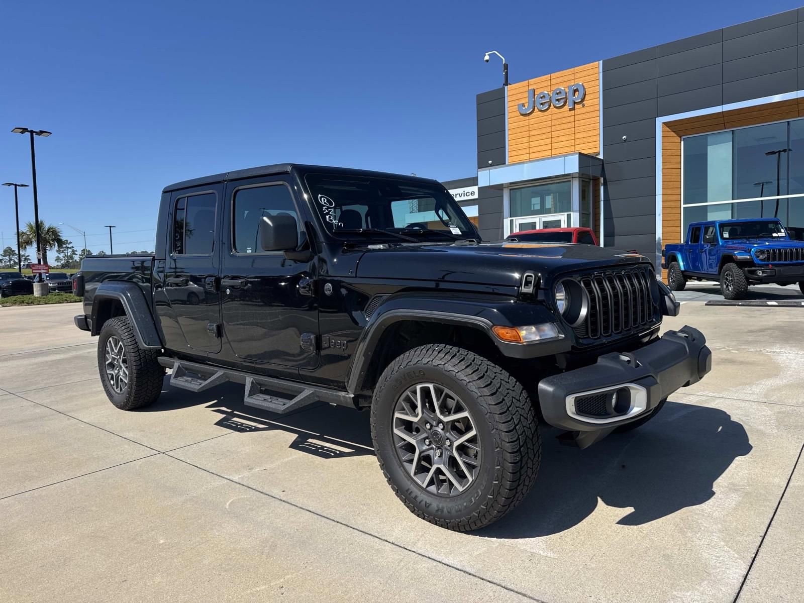 Used 2024 Jeep Gladiator Sport