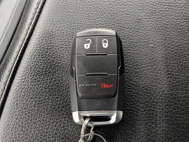 Used 2024 RAM 2500 Tradesman w/ Chrome Appearance Group image 28