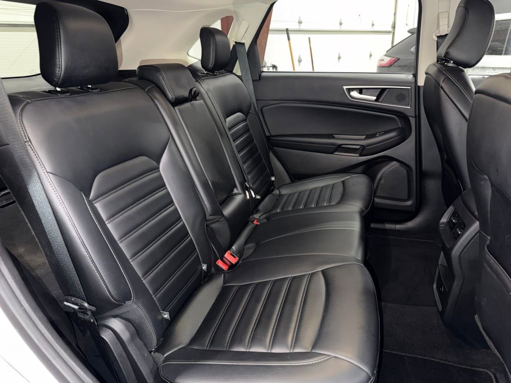 Used 2024 Ford Edge SEL image 18