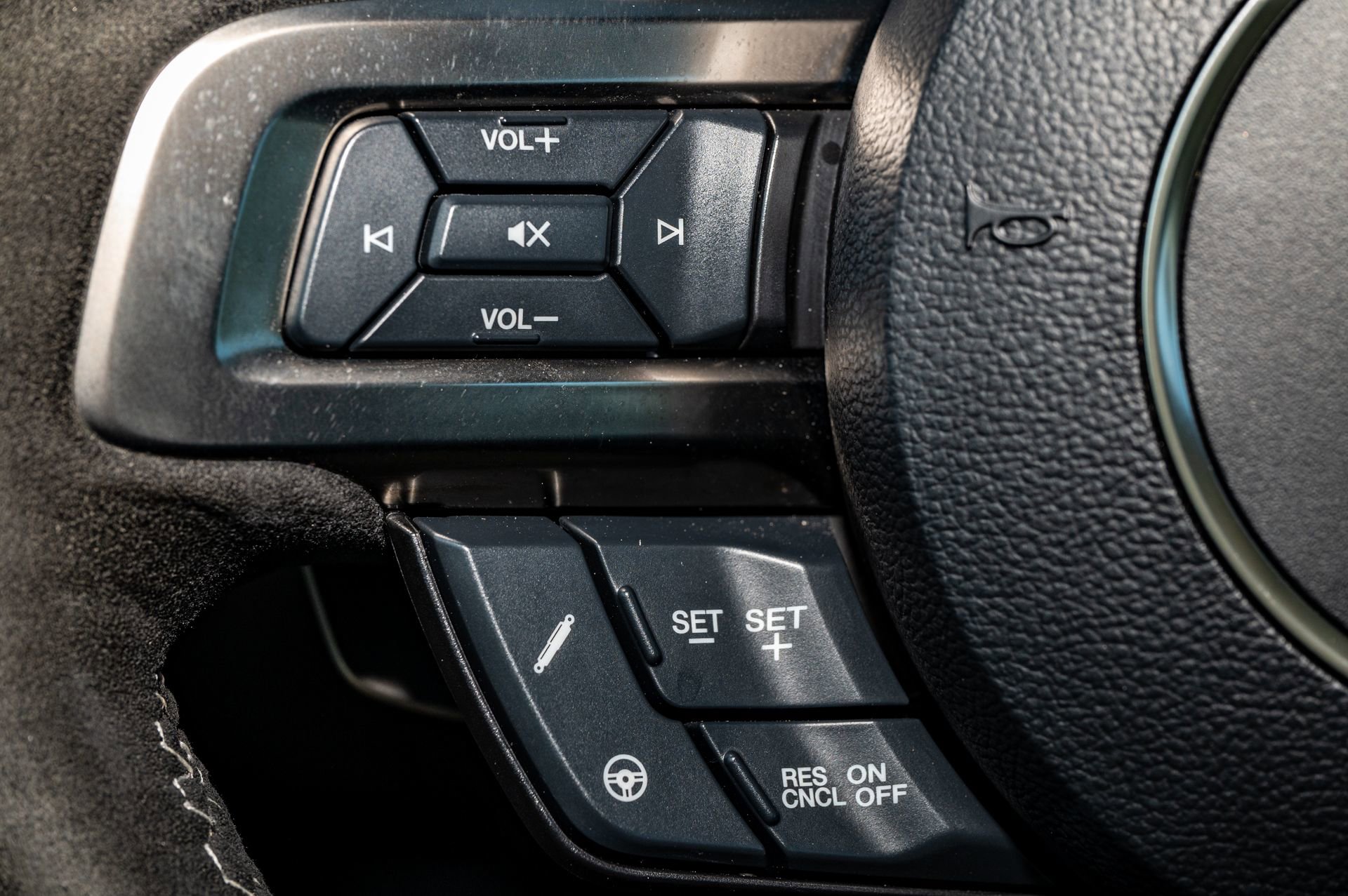 Used 2022 Ford Mustang Shelby GT500 w/ Technology Package image 26