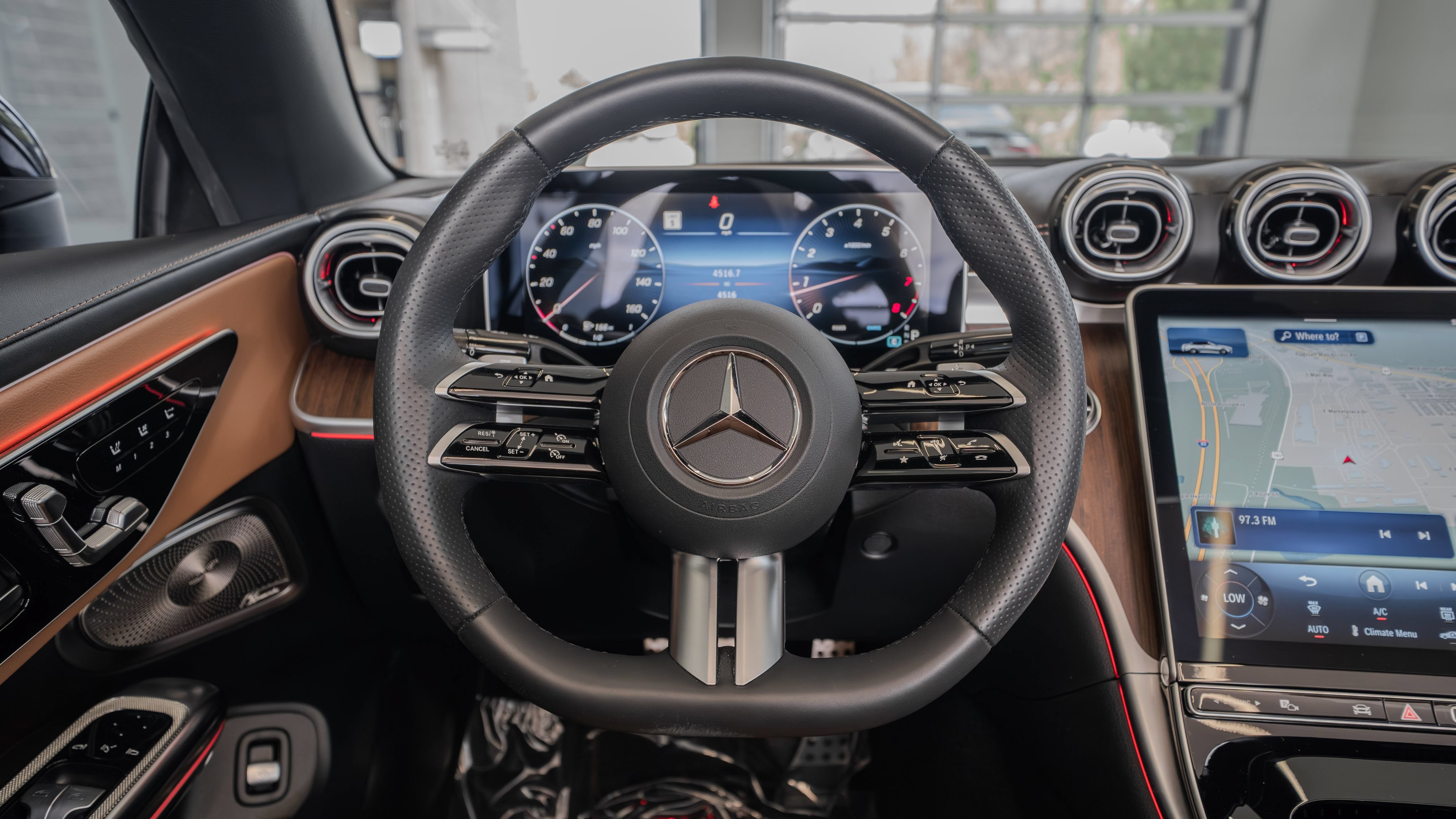 Used 2024 Mercedes-Benz CLE 300 4MATIC Cabriolet image 10
