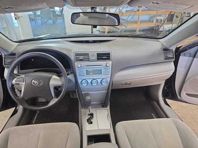 Used 2009 Toyota Camry LE FWD image 15