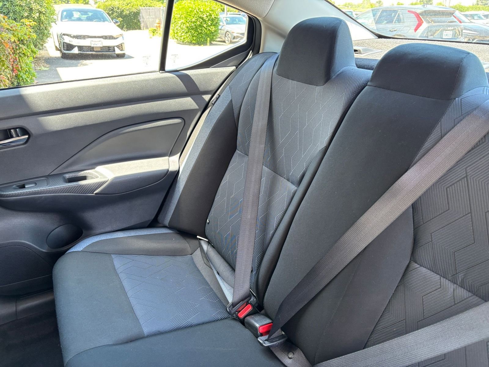 Used 2025 Nissan Versa SV FWD image 38