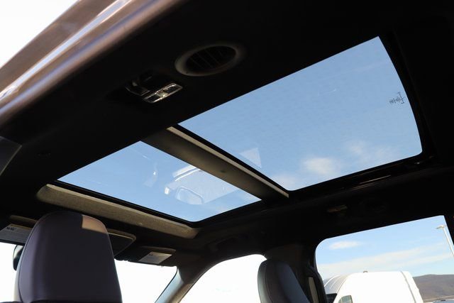 Used 2025 Ford Explorer Platinum w/ LUX Leather Package image 19