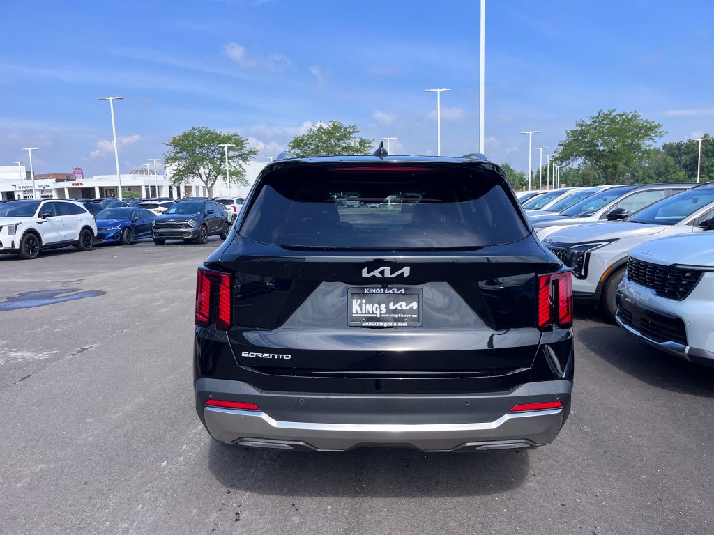 Certified 2026 Kia Sorento SX FWD image 5