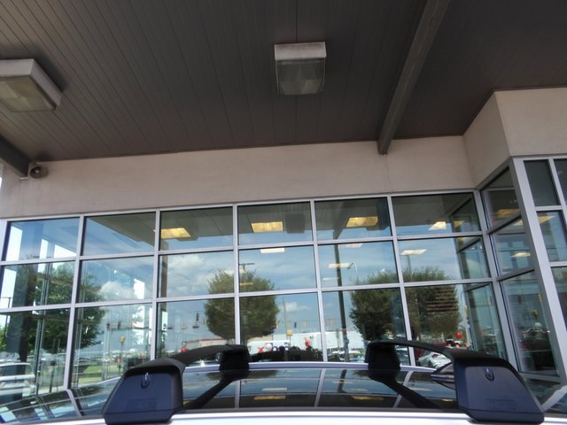 Used 2025 Nissan Kicks SR image 12