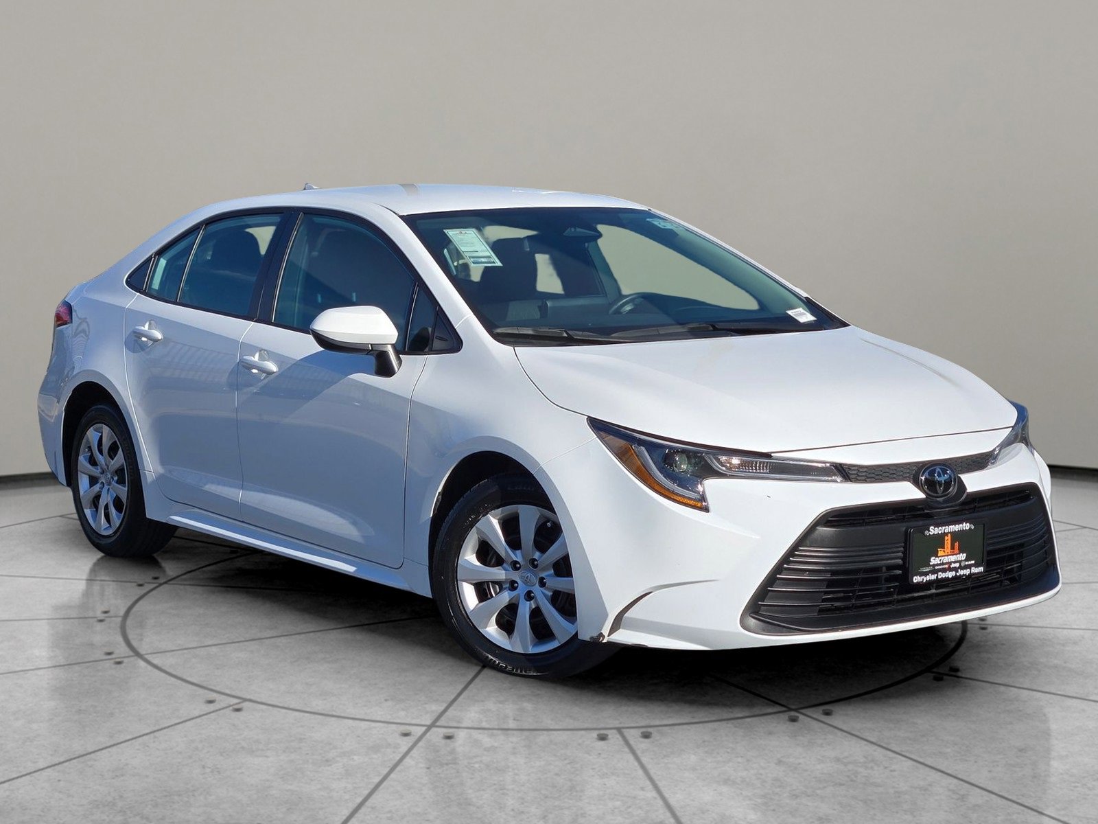 Used 2024 Toyota Corolla LE image 1
