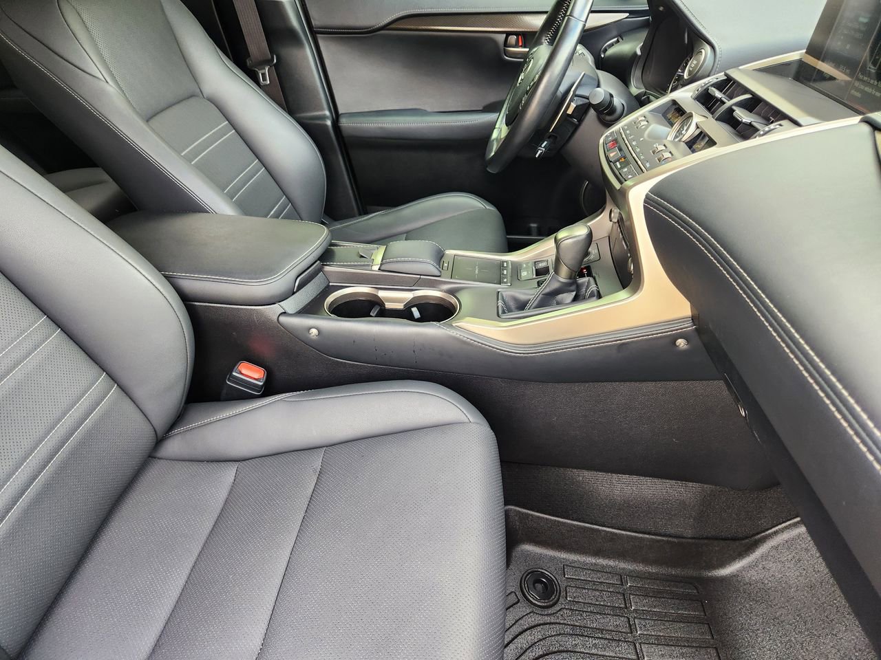 Used 2021 Lexus NX 300 FWD w/ Comfort Package image 13