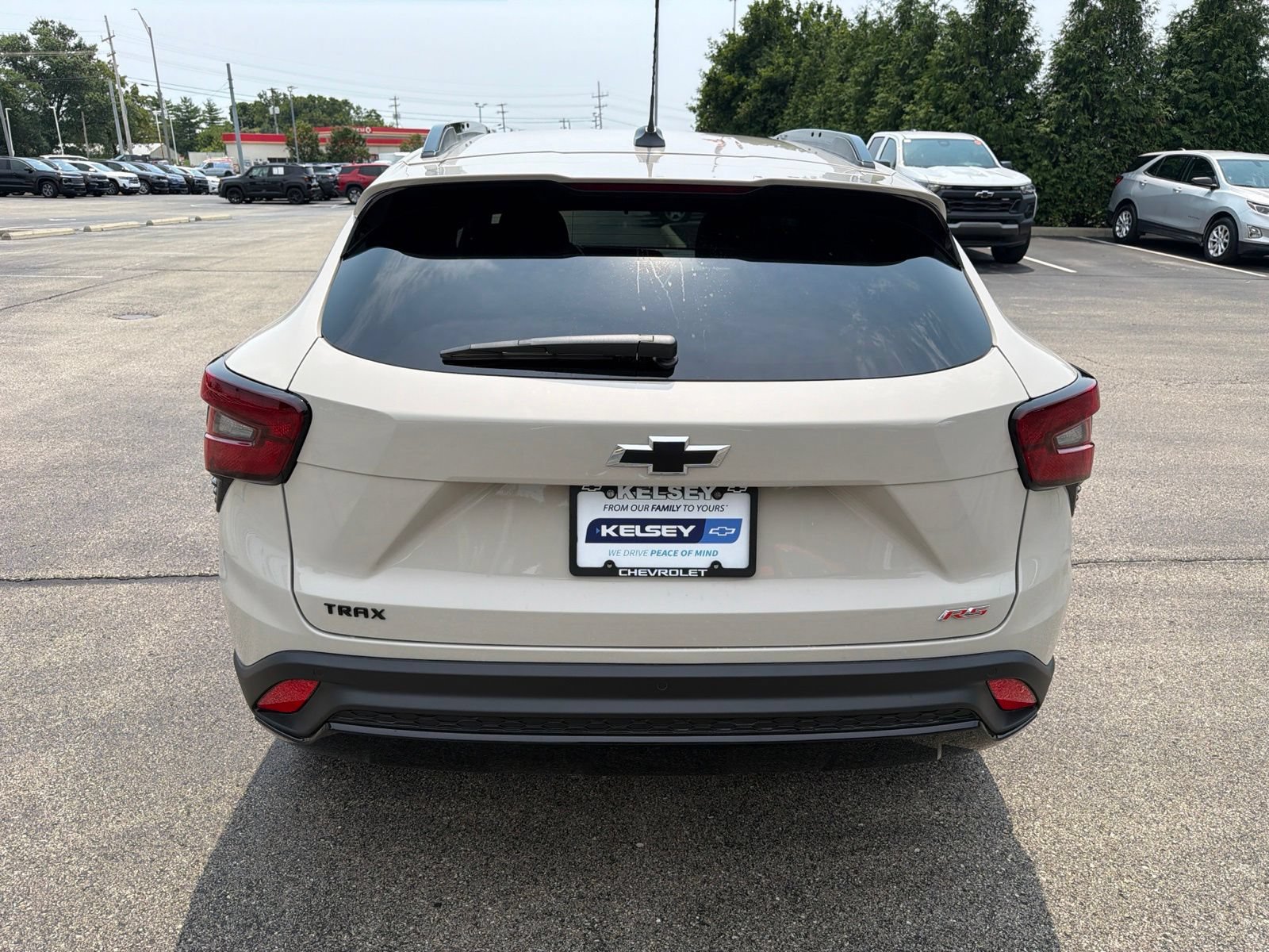 Used 2026 Chevrolet Trax RS w/ Sunroof Package FWD image 4