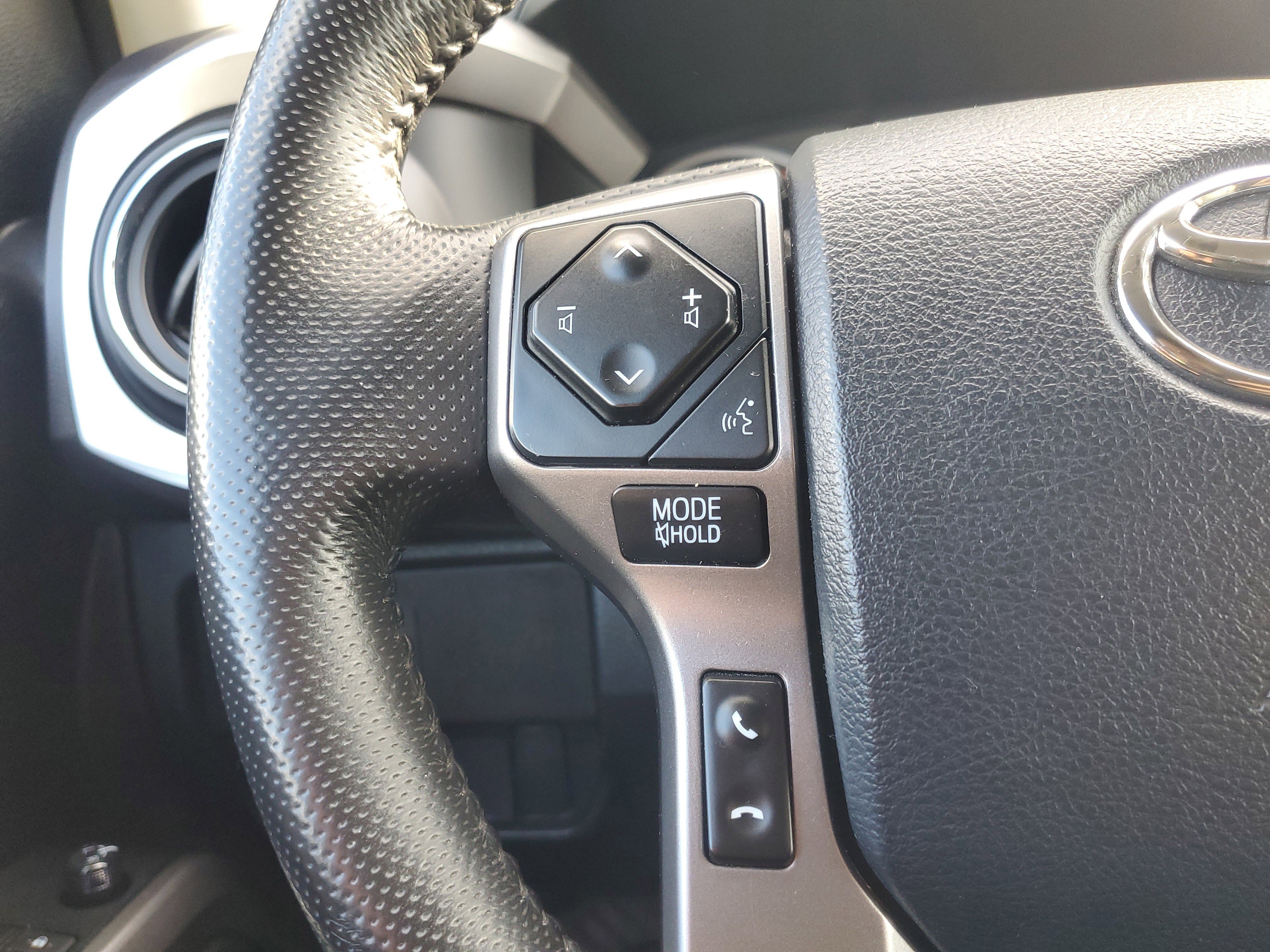 Used 2020 Toyota Tacoma SR5 image 21