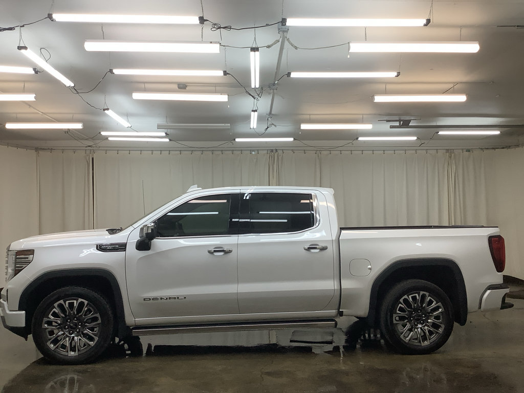 Used 2023 GMC Sierra 1500 Denali Ultimate AWD/4WD image 10