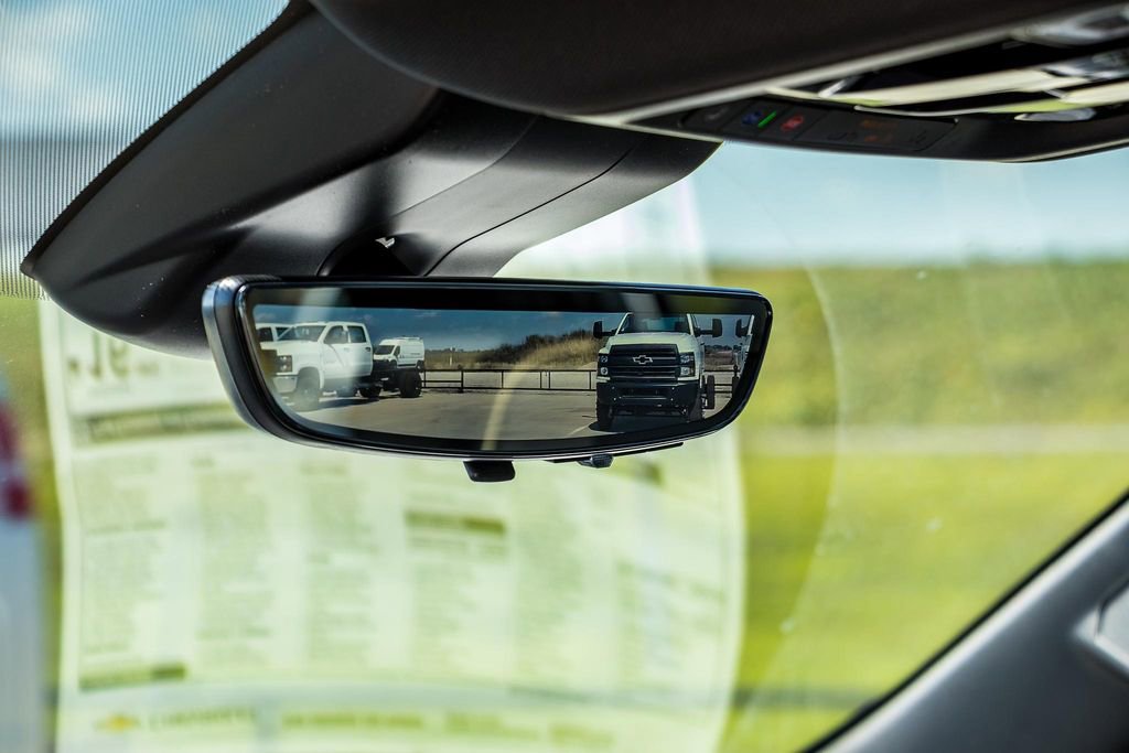 New 2026 Chevrolet Suburban Premier image 28