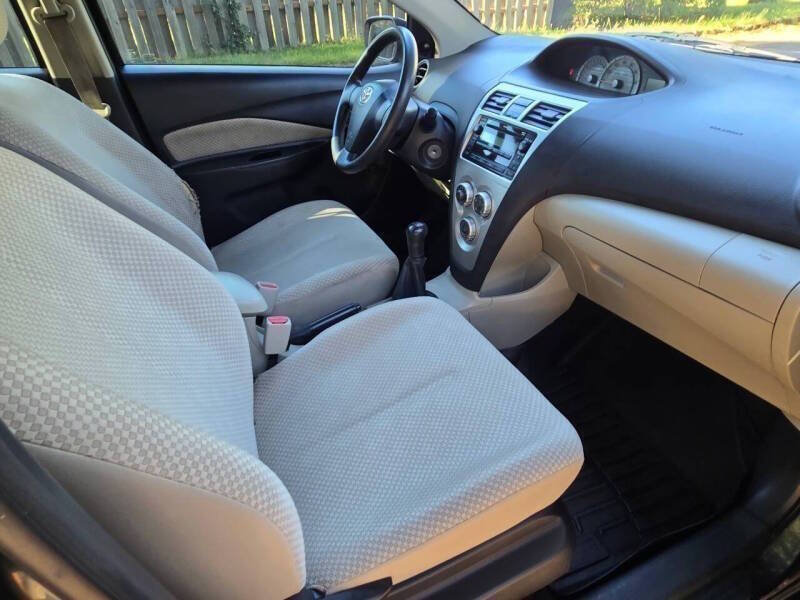 Used 2007 Toyota Yaris Sedan w/ Convenience Pkg FWD image 14