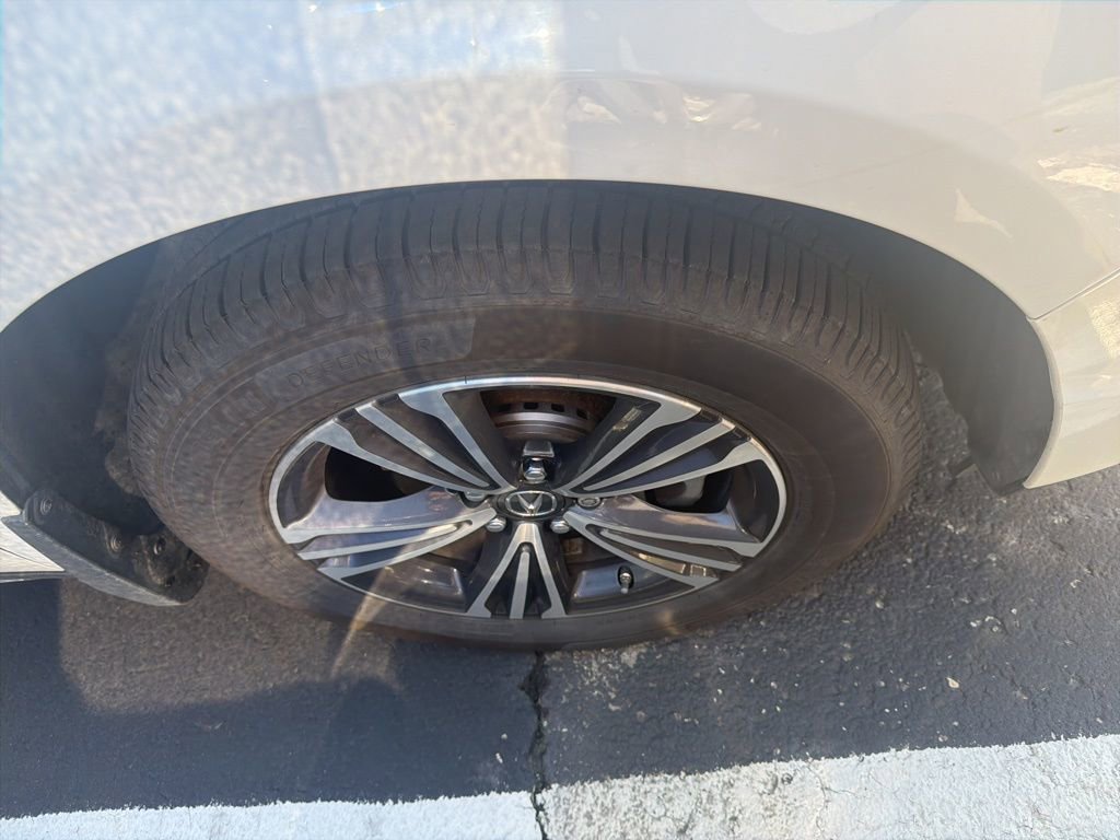Used 2018 Acura MDX SH-AWD image 3