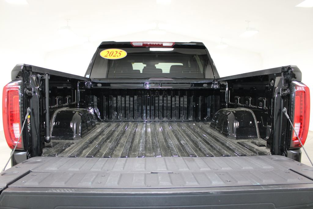 Used 2025 GMC Sierra 1500 SLT image 17