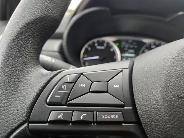 Used 2025 Nissan Versa S w/ Trunk Package image 28