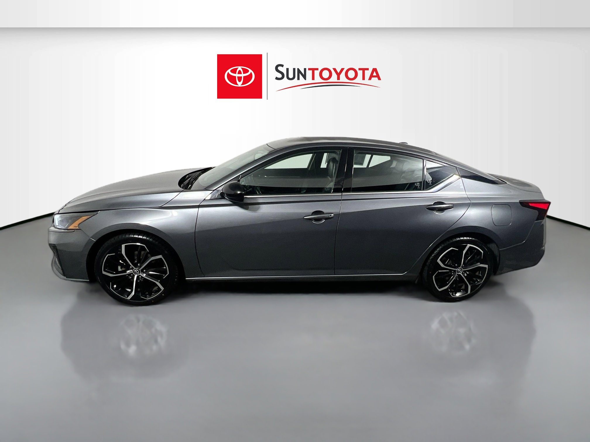 Used 2024 Nissan Altima 2.5 SR image 7