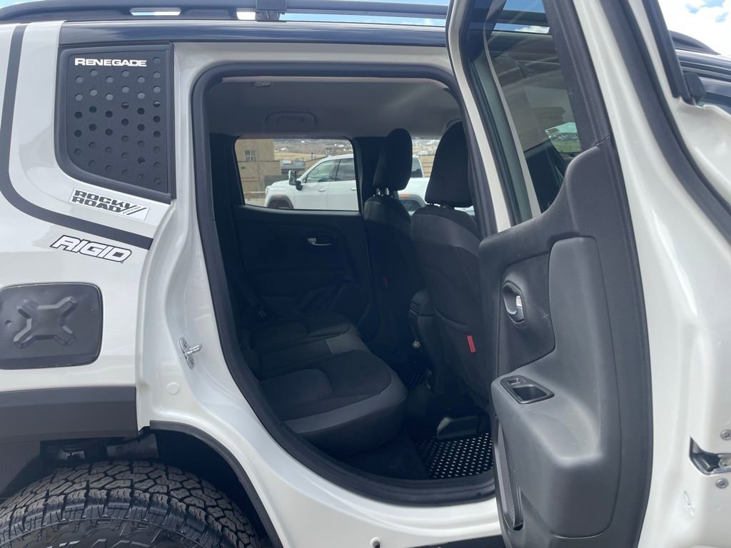 Used 2022 Jeep Renegade Trailhawk image 19