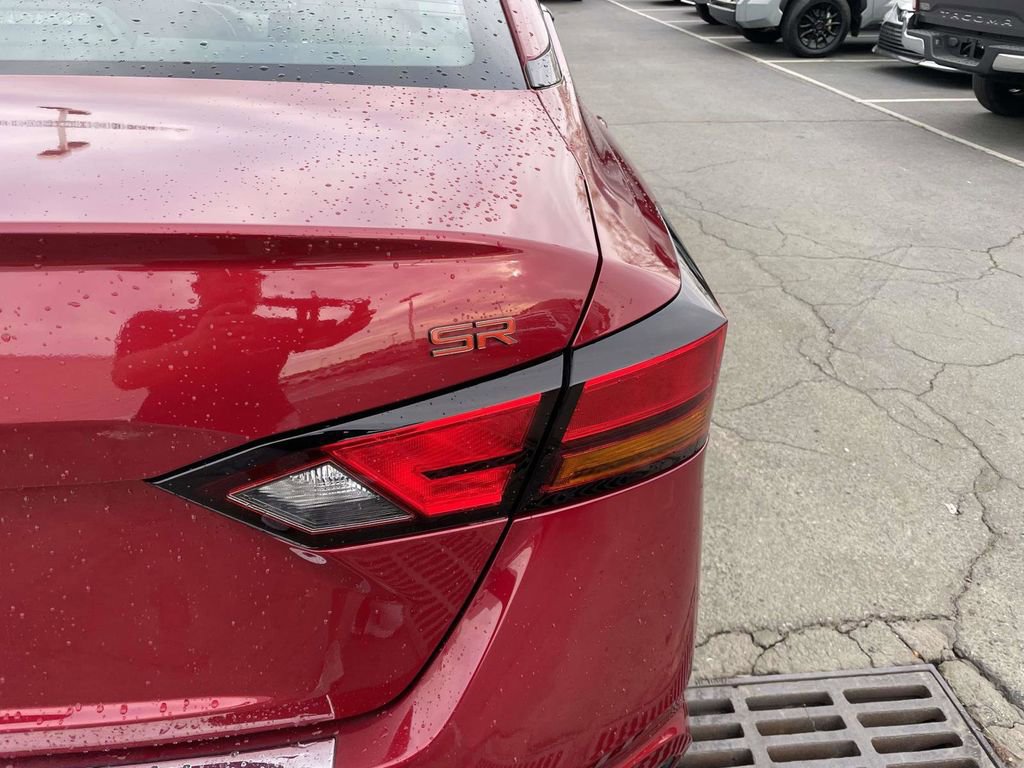 Used 2023 Nissan Altima 2.5 SR FWD image 17