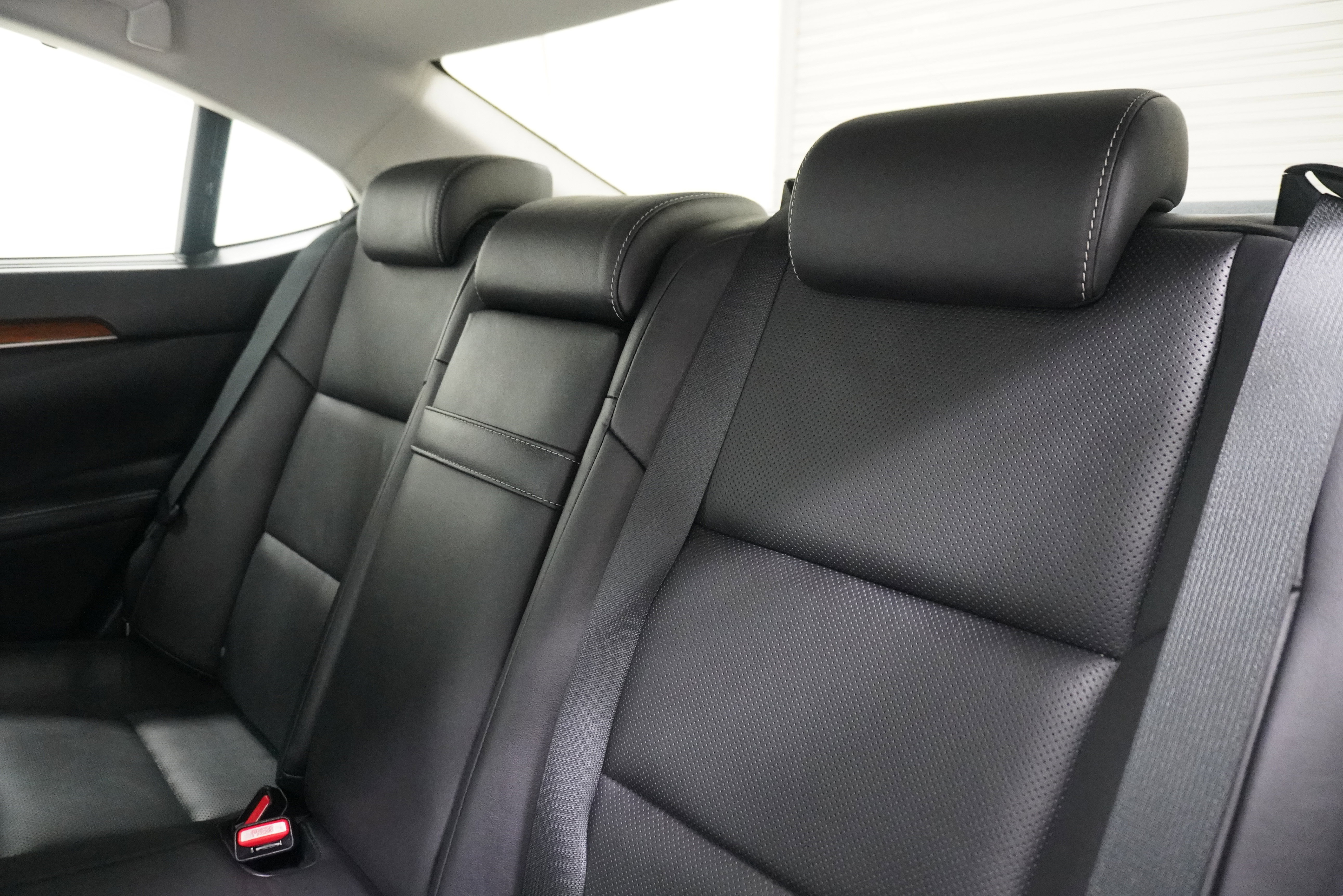 Used 2015 Lexus ES 300h FWD image 13
