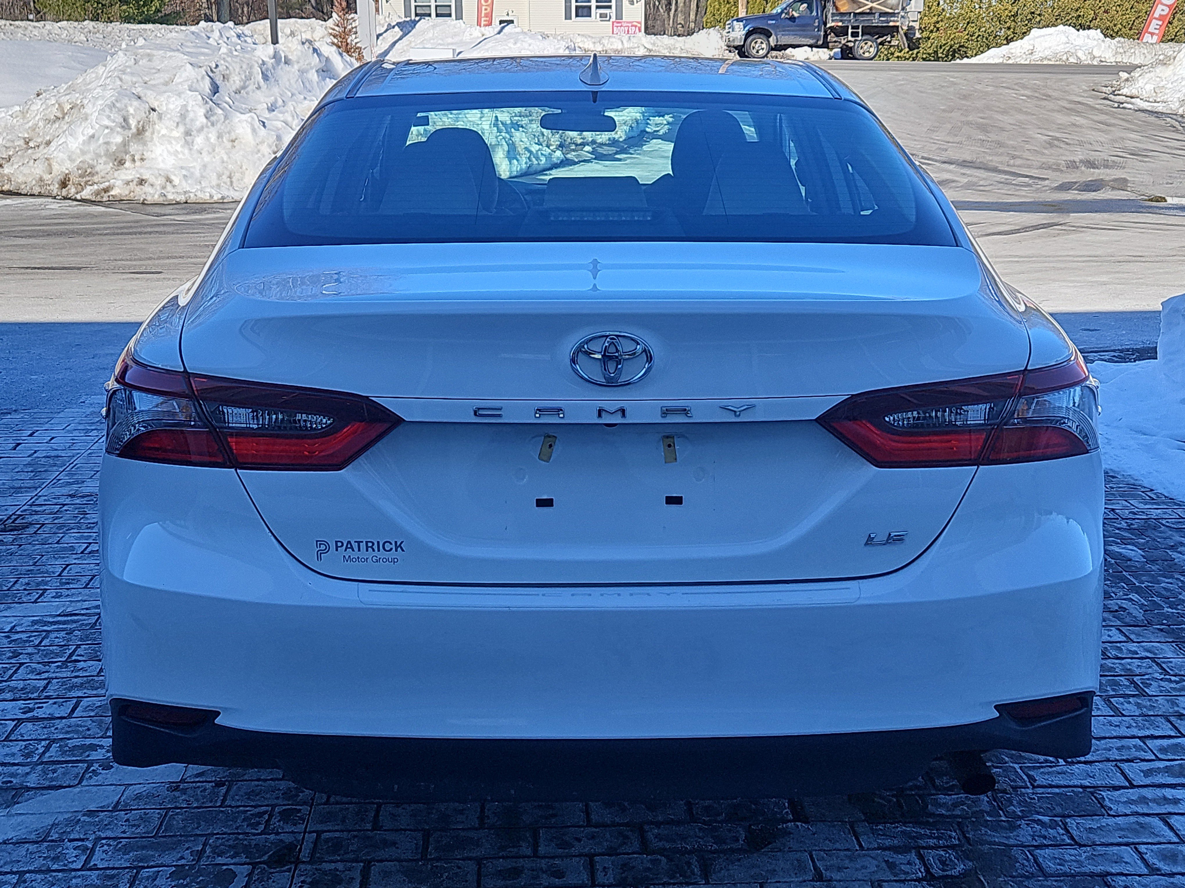 Used 2022 Toyota Camry LE image 20