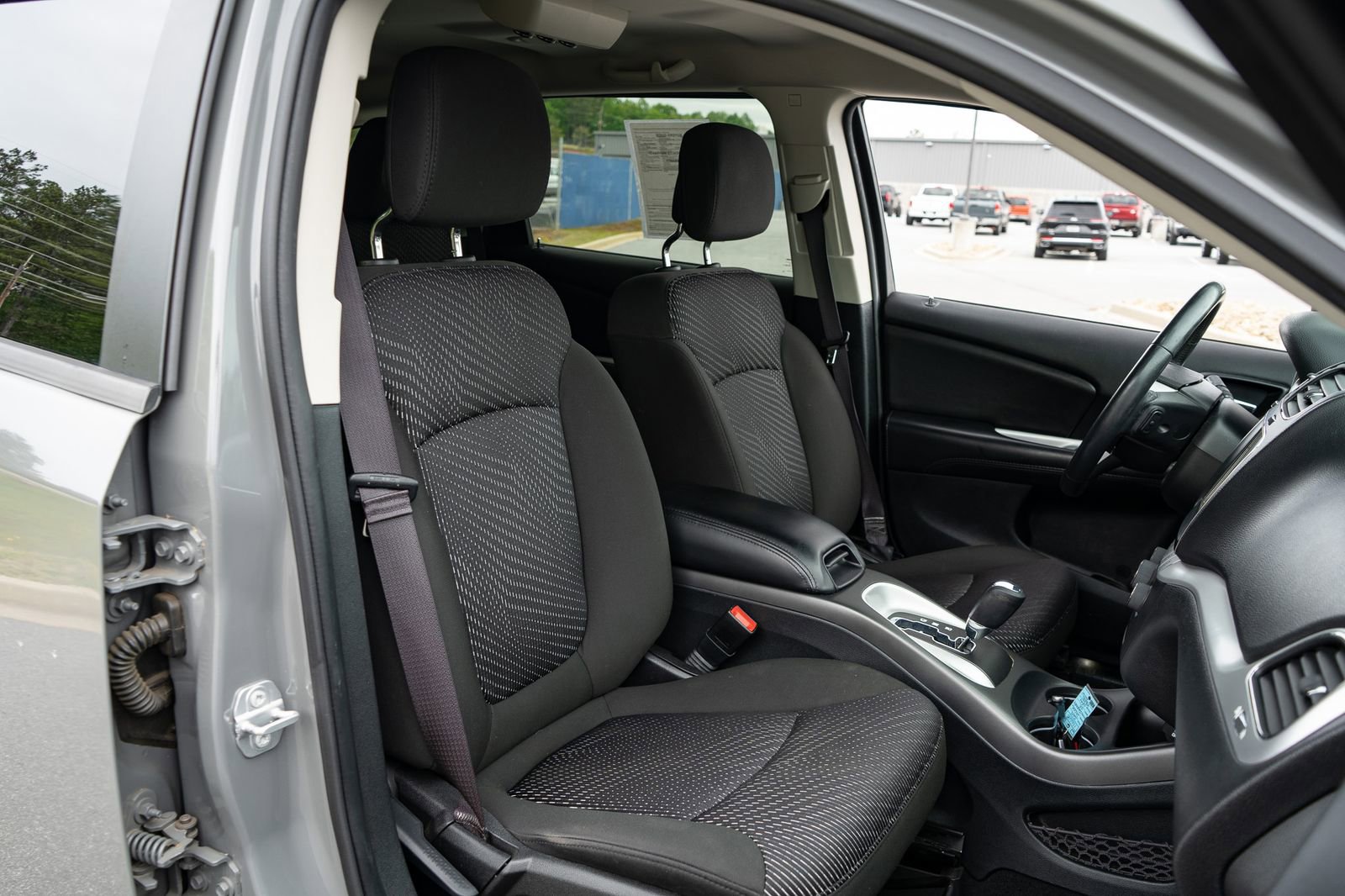 Used 2019 Dodge Journey SE w/ Safe & Sound Group FWD image 22