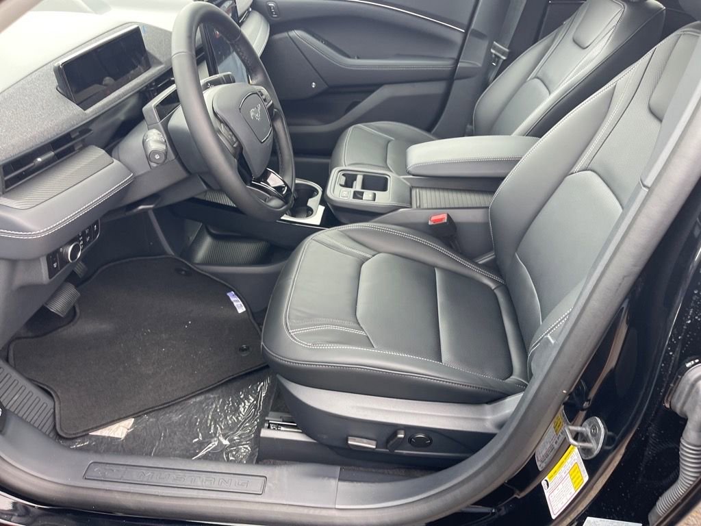 New 2025 Ford Mustang Mach-E Premium image 7