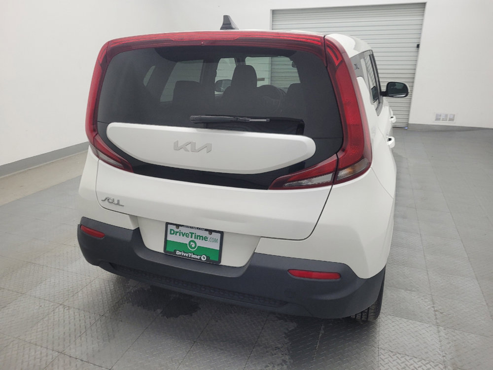Used 2022 Kia Soul LX w/ Technology Package image 7