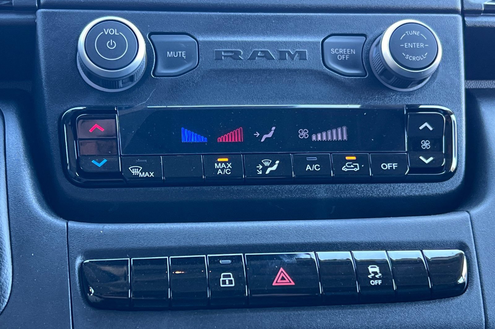 New 2026 RAM ProMaster 2500 FWD image 18