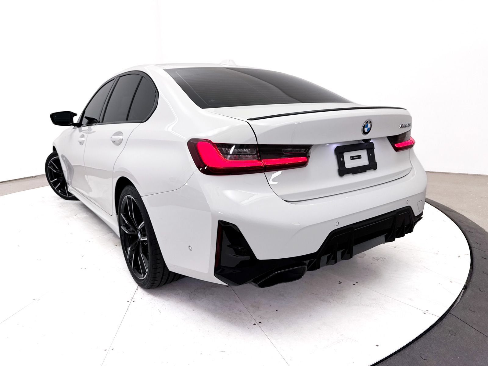 Used 2024 BMW M340i w/ Premium Package RWD image 9