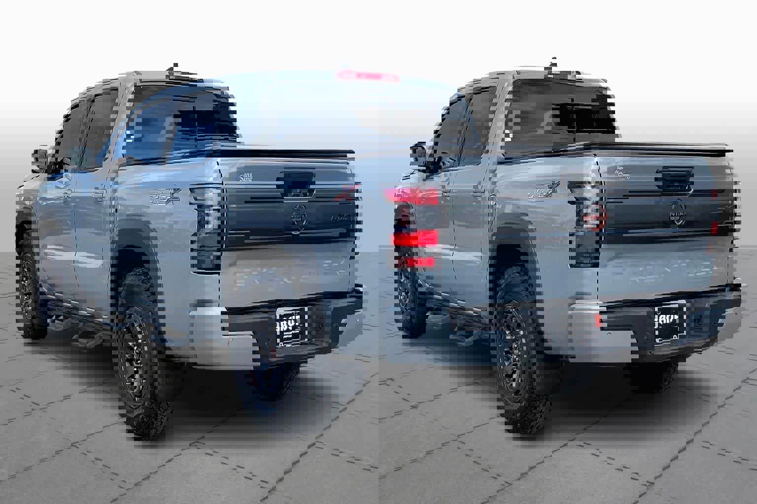 Used 2025 Nissan Frontier Pro-X image 12