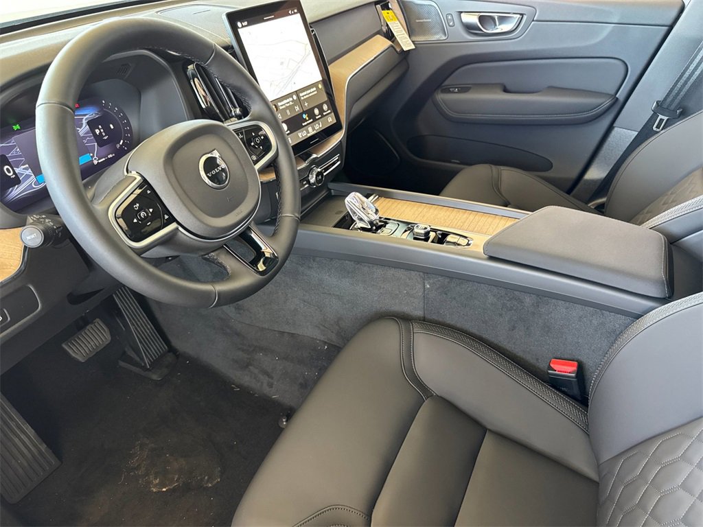New 2026 Volvo XC60 B5 Plus image 9