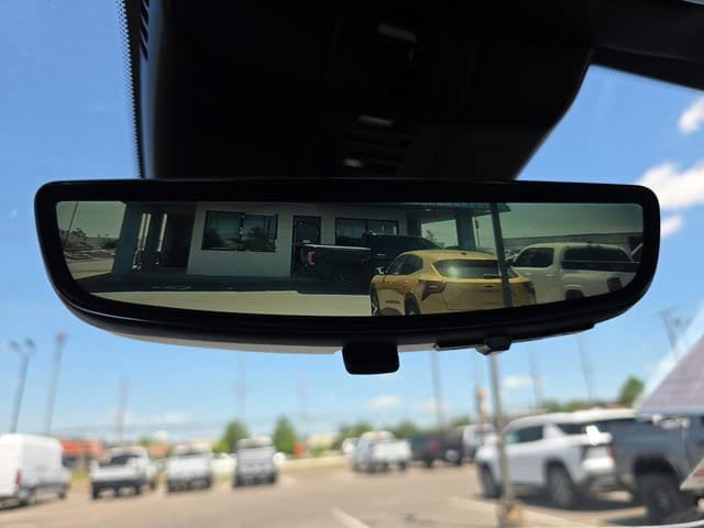 Used 2026 Chevrolet Traverse LT w/ Enhanced Driving Package FWD image 25