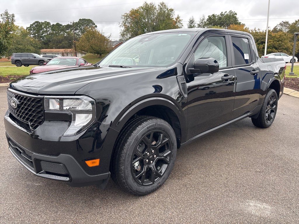 New 2025 Ford Maverick XLT w/ XLT Luxury Package image 4