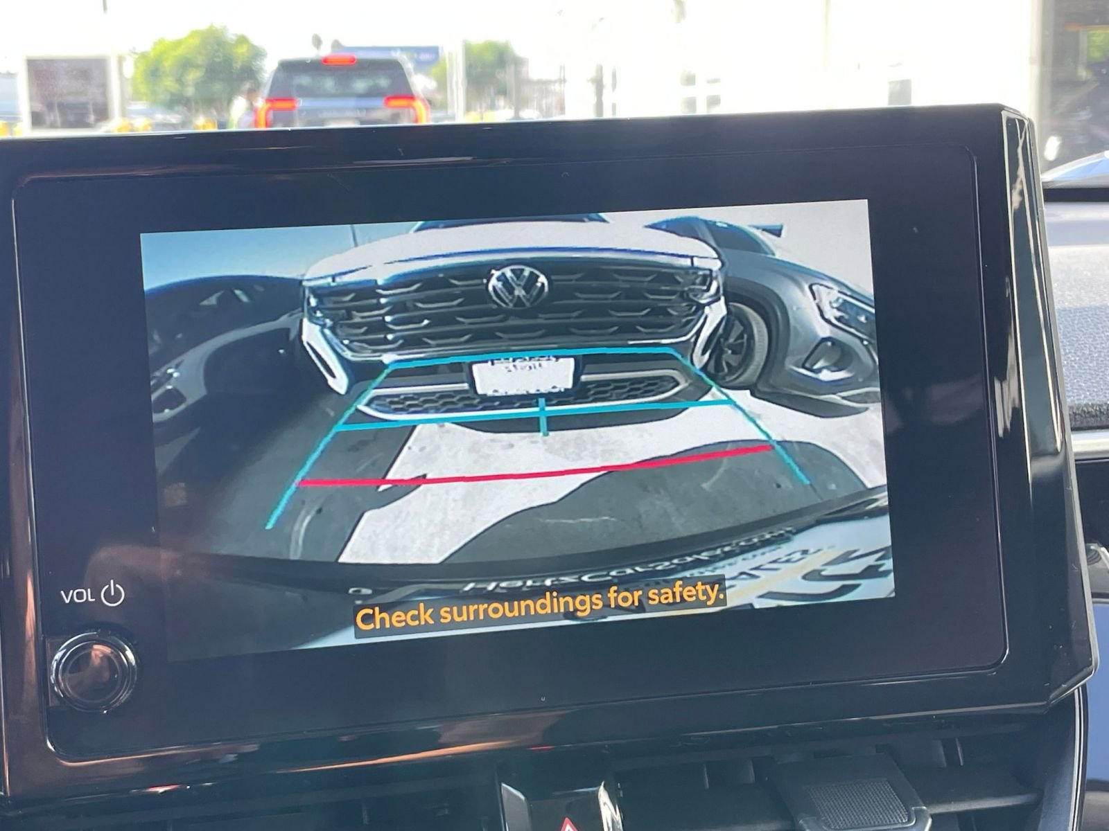 Used 2025 Toyota Corolla Cross LE image 17