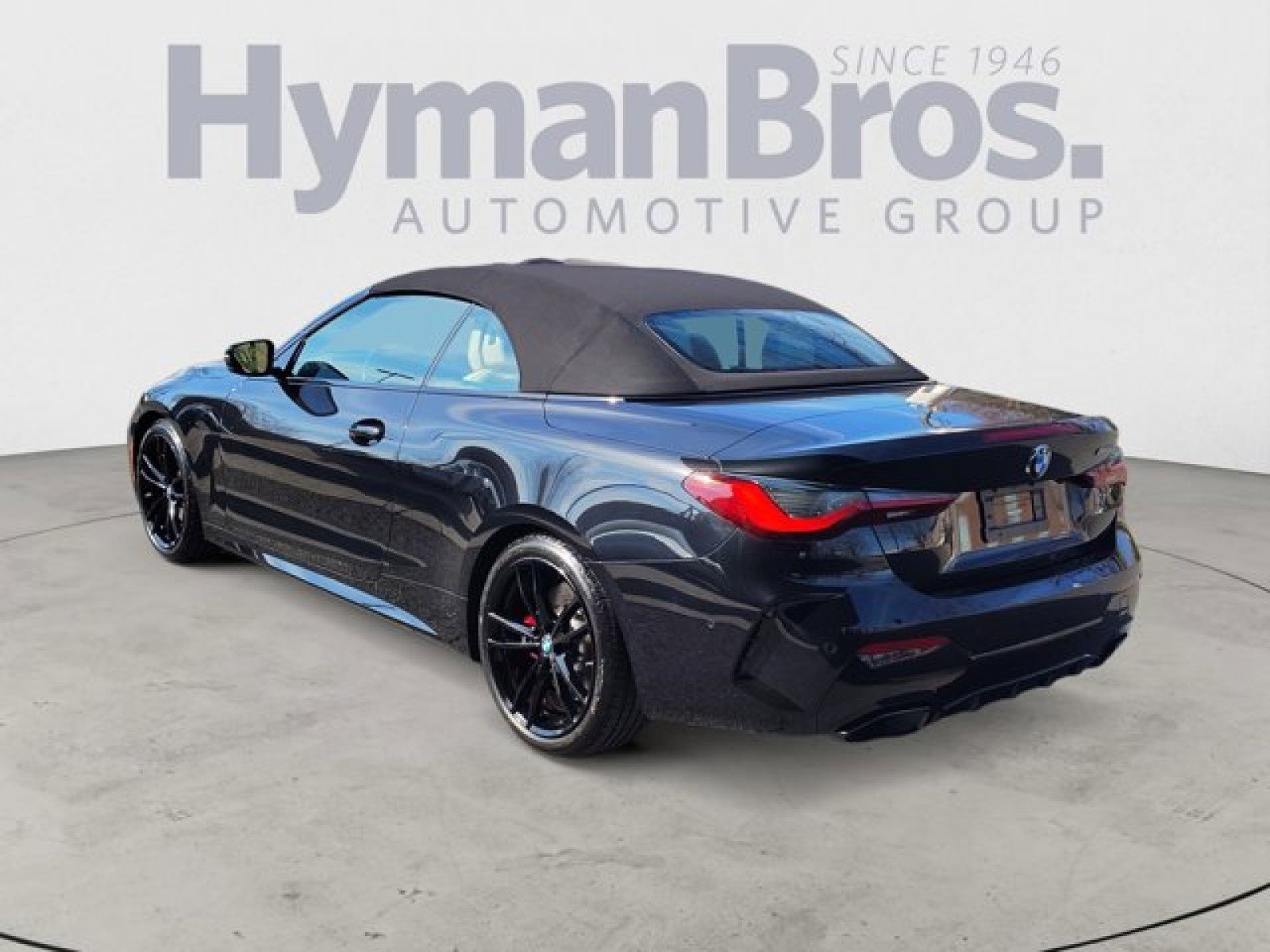 Used 2024 BMW M440i Convertible w/ Premium Package image 5