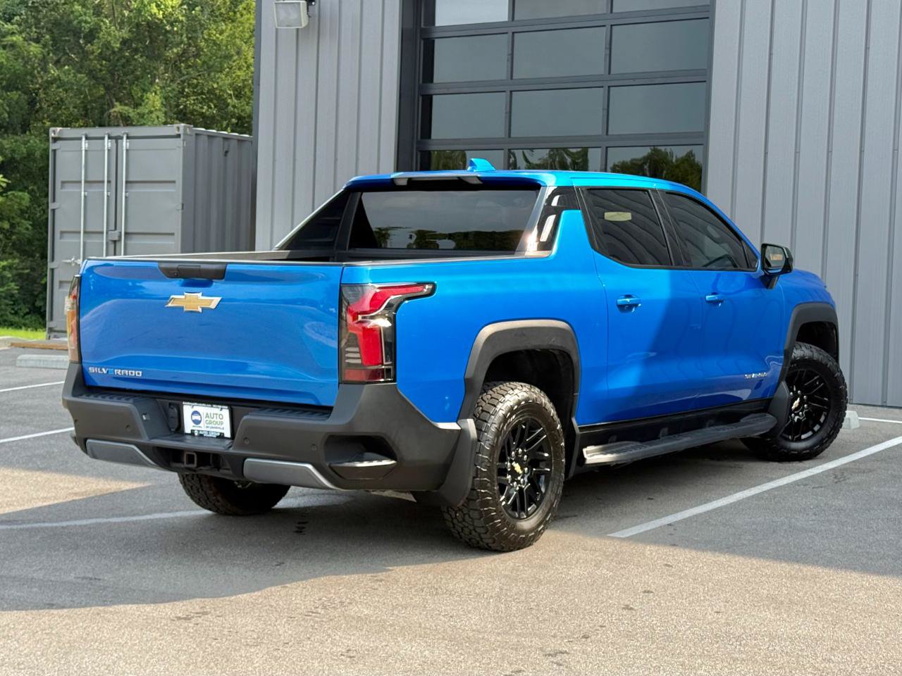 Used 2026 Chevrolet Silverado EV LT AWD/4WD image 4