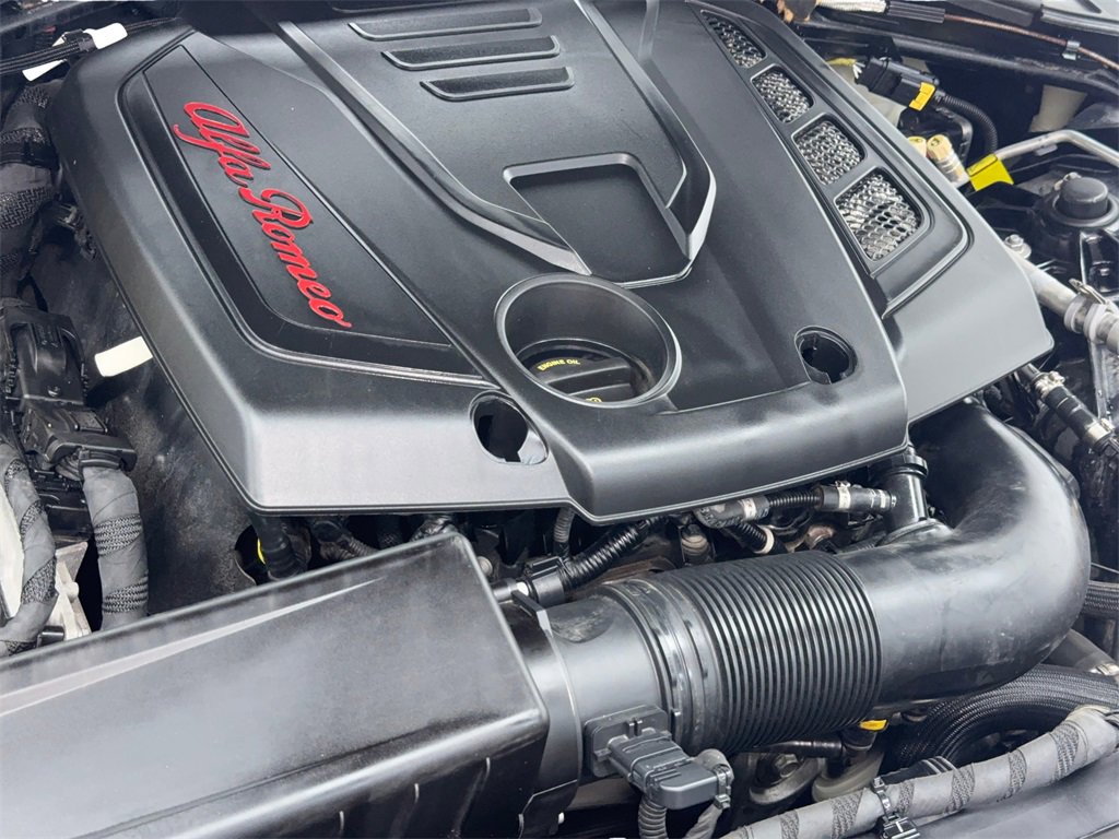 Used 2019 Alfa Romeo Giulia image 56
