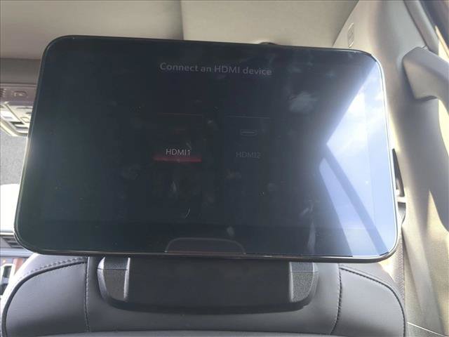 Used 2024 GMC Yukon Denali Ultimate AWD/4WD image 25