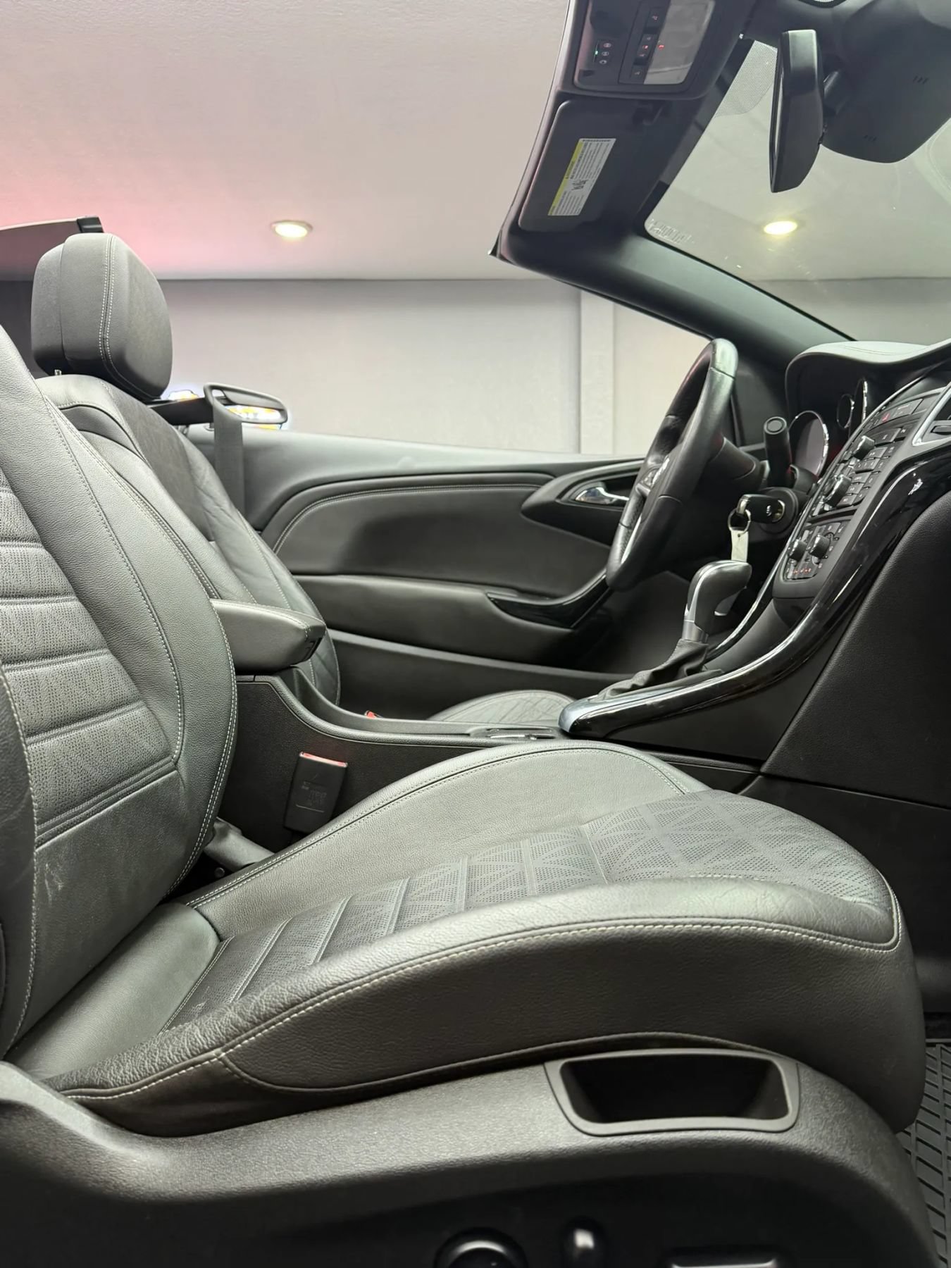 Used 2019 Buick Cascada Premium FWD image 28