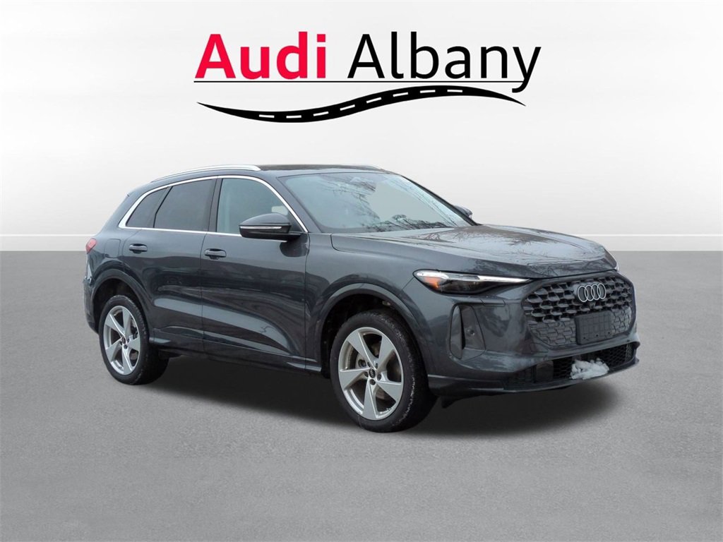 Used 2025 Audi Q5 Premium Plus w/ Premium Plus image 8