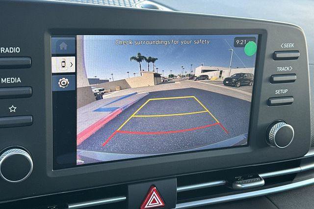Certified 2026 Hyundai Elantra SE FWD image 19