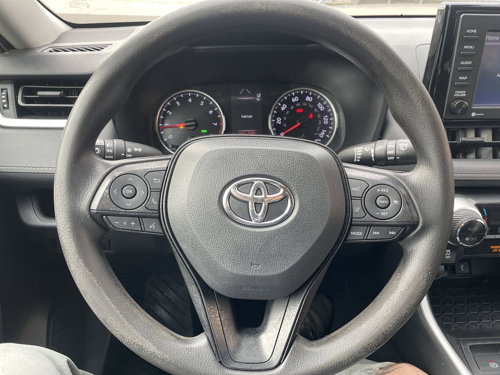 Used 2021 Toyota RAV4 XLE w/ Carpet Mat Package (TMS) image 16