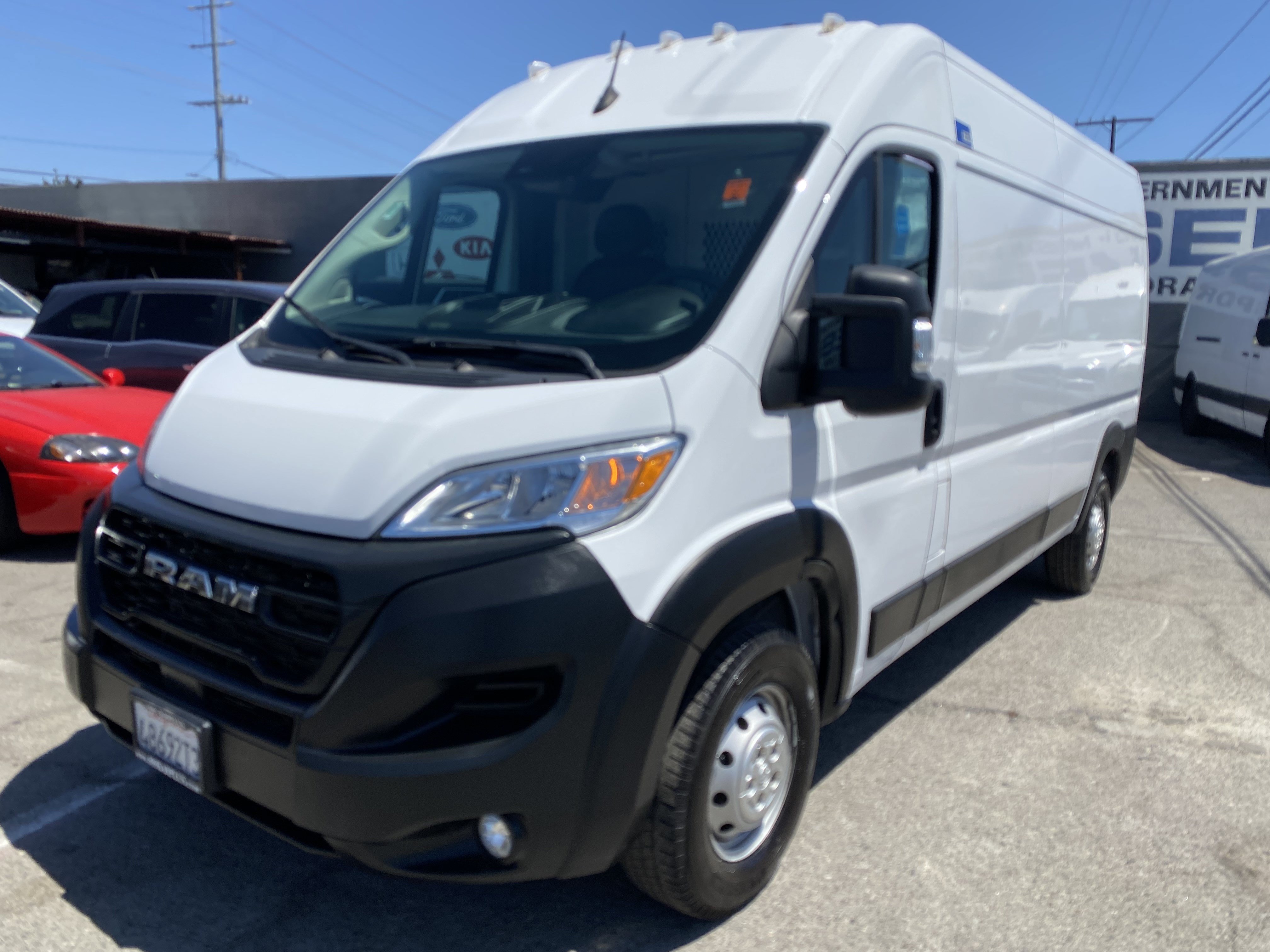 Used 2023 RAM ProMaster 3500 w/ Convenience Group FWD image 2