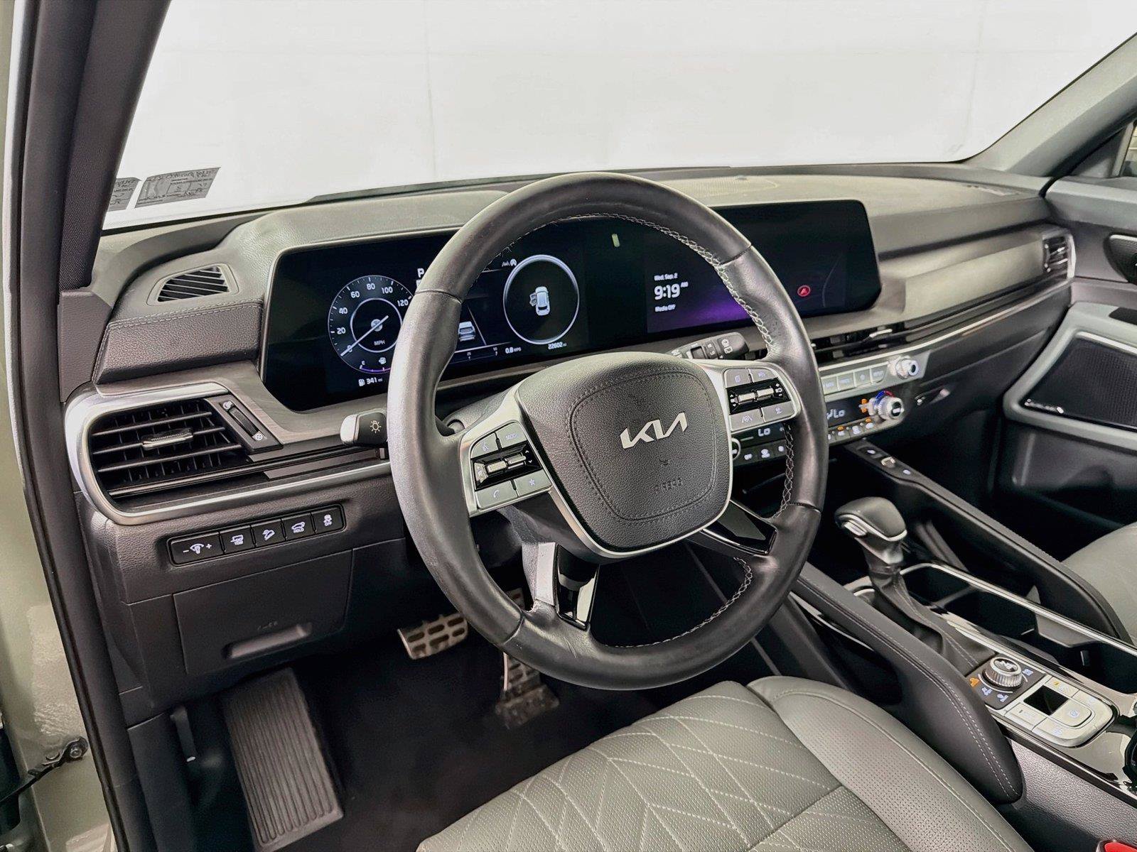 Used 2023 Kia Telluride SX X-Line AWD/4WD image 16