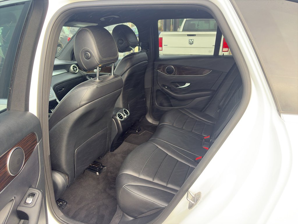 Used 2020 Mercedes-Benz GLC 300 4MATIC image 14