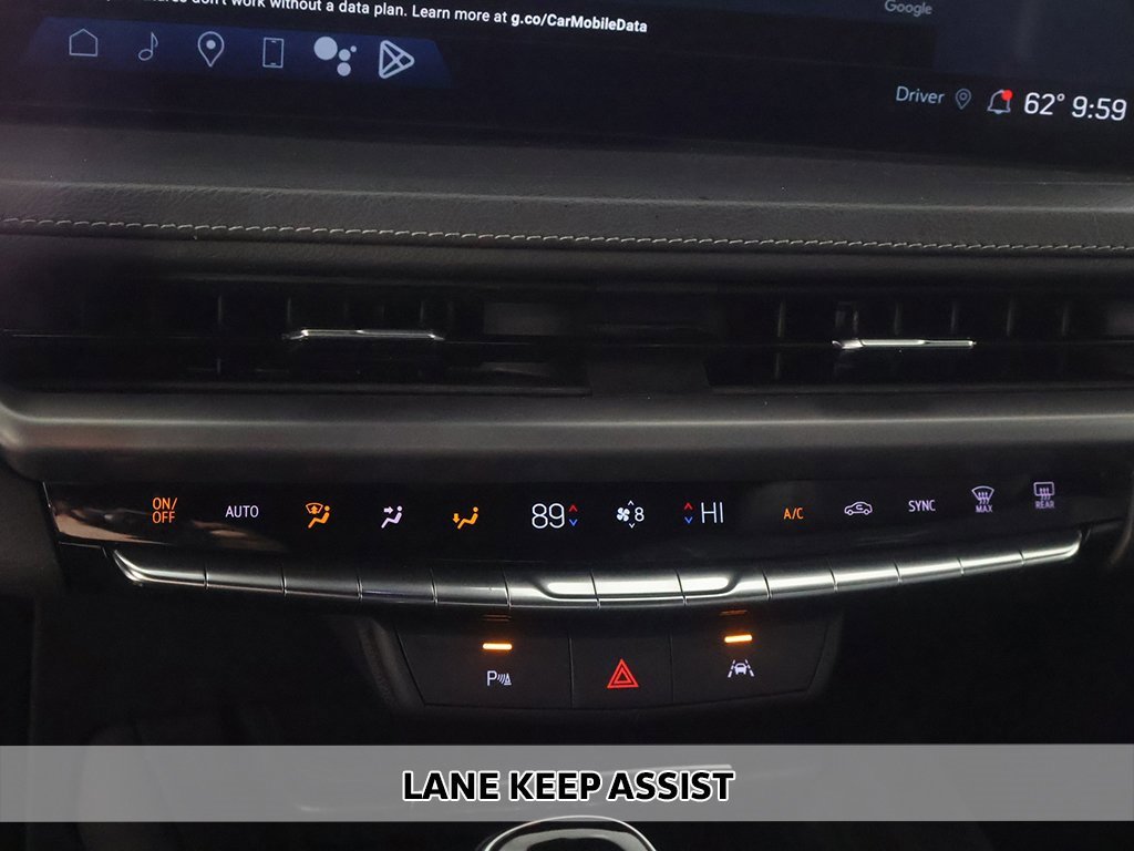 Used 2024 Cadillac XT4 Premium Luxury image 3