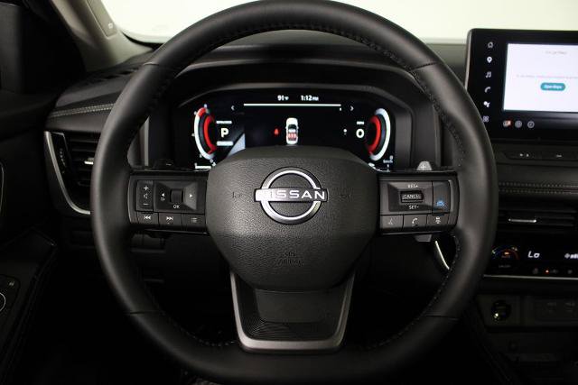 Certified 2025 Nissan Rogue Platinum FWD image 28