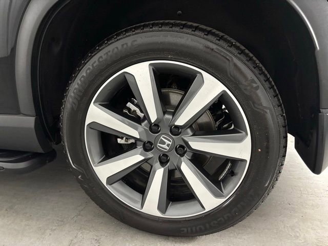 Used 2025 Honda Pilot Elite image 8
