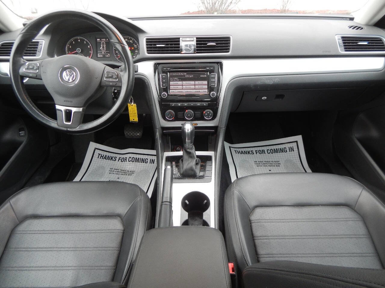 Used 2013 Volkswagen Passat 3.6 SE image 2